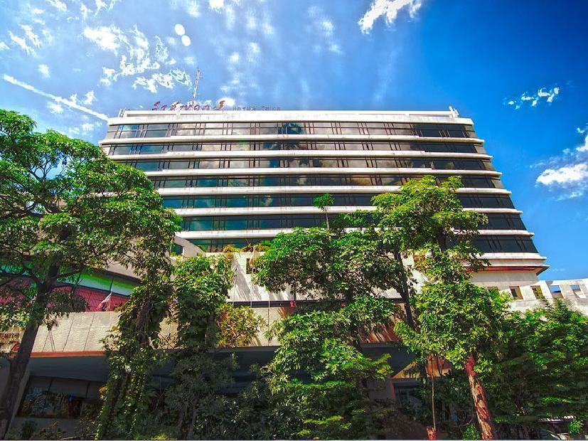 Rachaphruk Grand Hotel ناخون راتشاسيما المظهر الخارجي الصورة