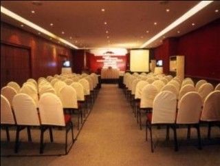 Rachaphruk Grand Hotel ناخون راتشاسيما المظهر الخارجي الصورة